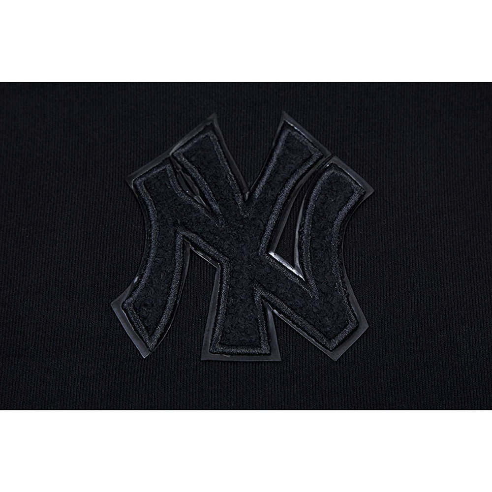 Sweat à capuche court Pro Standard New York Yankees Triple Black pour femme