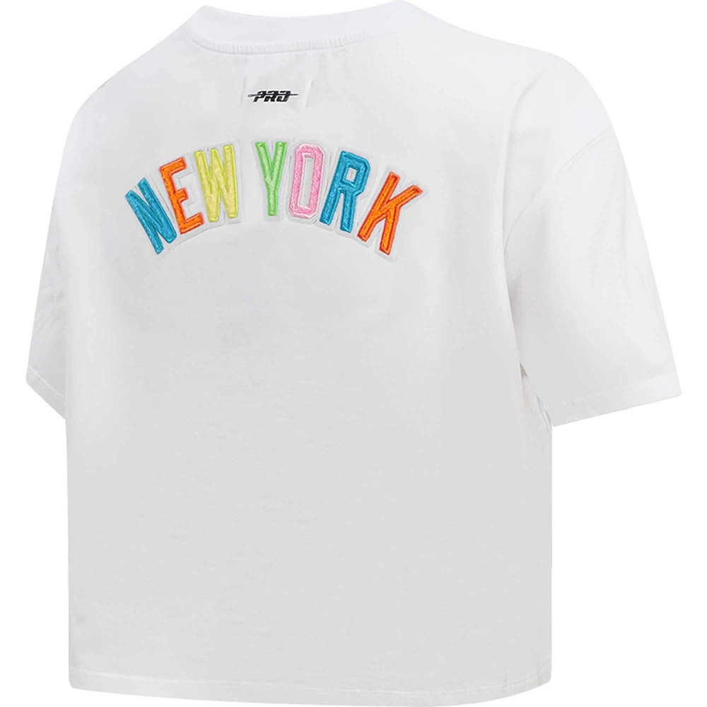 T-shirt boxy court néon délavé New York Yankees Pro Standard pour femme, blanc