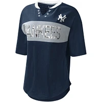 T-shirt à encolure crantée des New York Yankees Touch bleu marine/gris pour femme