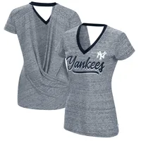 T-shirt à encolure en V pour femme Touch Navy New York Yankees Halftime Back Wrap Top