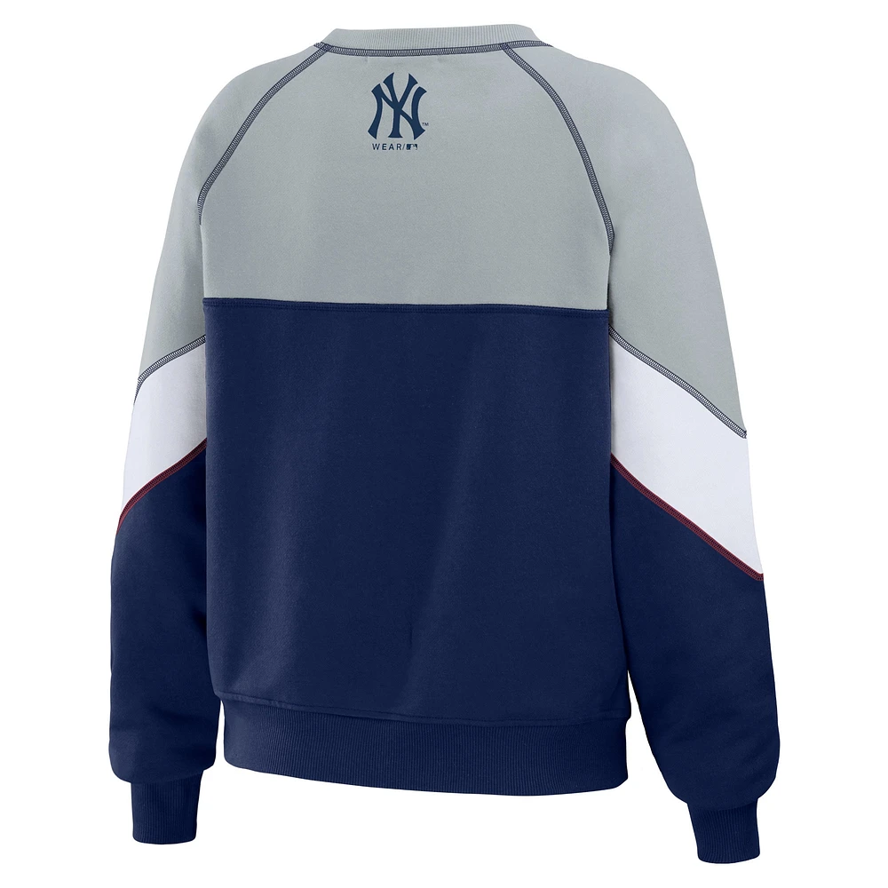 Sweat-shirt à col ras du cou WEAR by Erin Andrews pour femmes, gris chiné/marine, New York Yankees