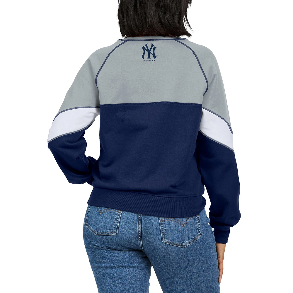 Sweat-shirt à col ras du cou WEAR by Erin Andrews pour femmes, gris chiné/marine, New York Yankees