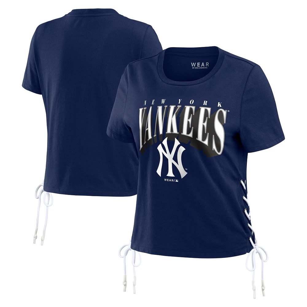 T-shirt court à lacets sur le côté des New York Yankees WEAR by Erin Andrews pour femmes