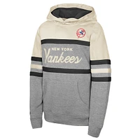 Sweat à capuche pour jeune Mitchell & Ness crème New York Yankees Head Coach