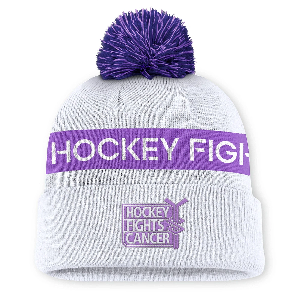 Bonnet en tricot à revers avec pompon et logo NHL pour hommes Fanatics blanc Hockey Fights Cancer