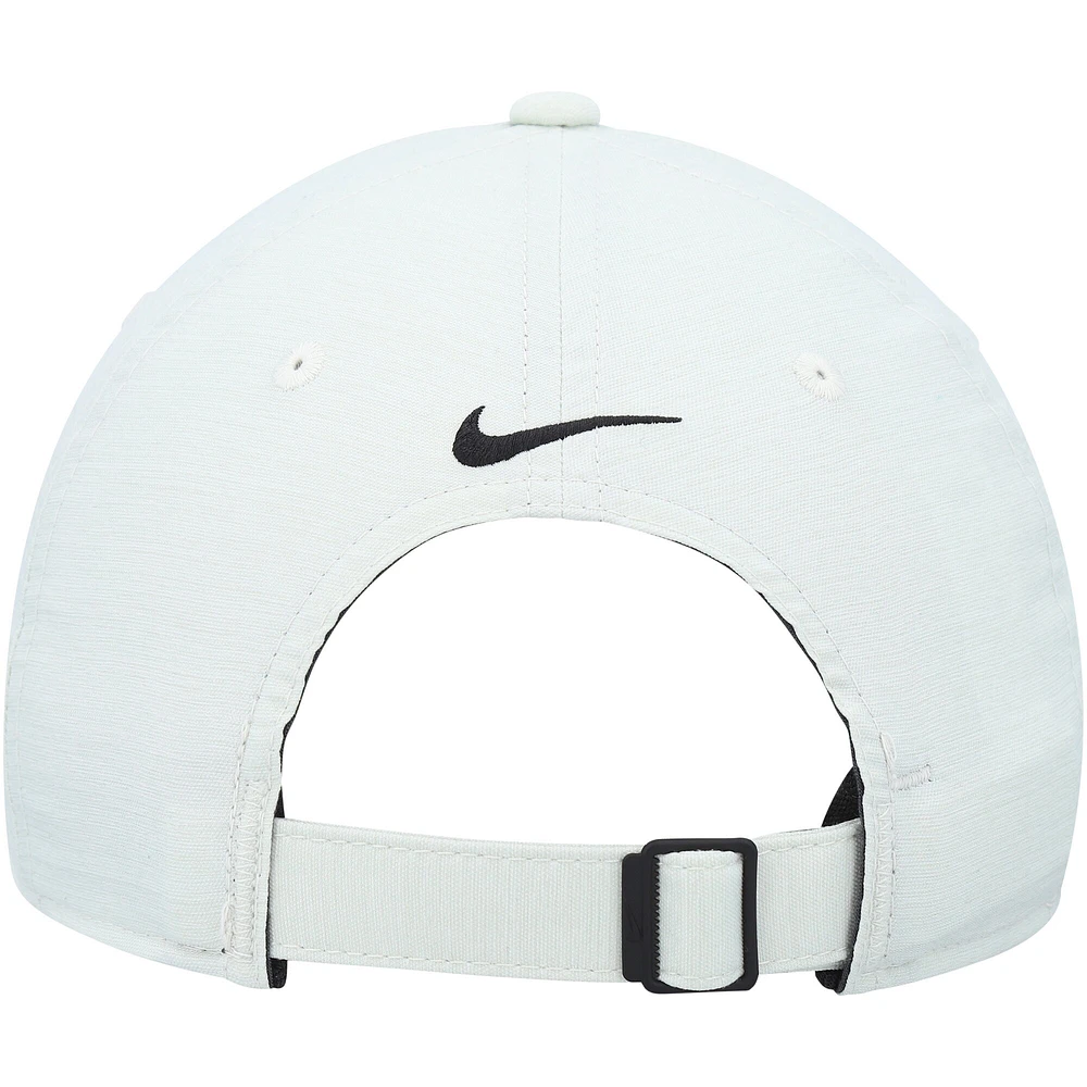 Casquette réglable Nike White Novelty Club Performance pour homme