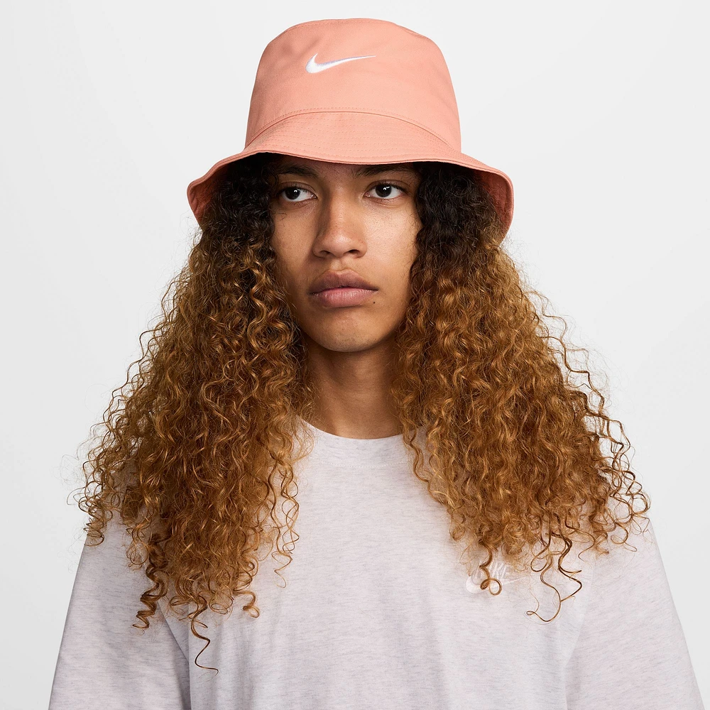 Bob Nike corail unisexe Swoosh