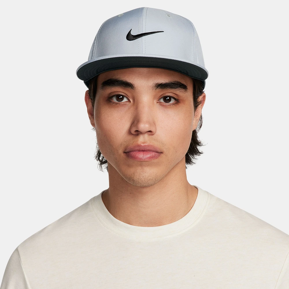 Casquette Snapback Nike Gris Swoosh Pro Performance unisexe