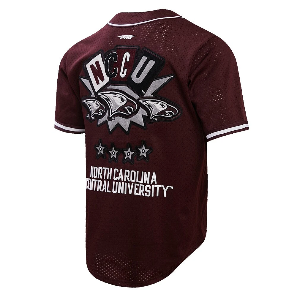 Chemise boutonnée en maille Pro Standard marron North Carolina Central Eagles Homecoming pour hommes