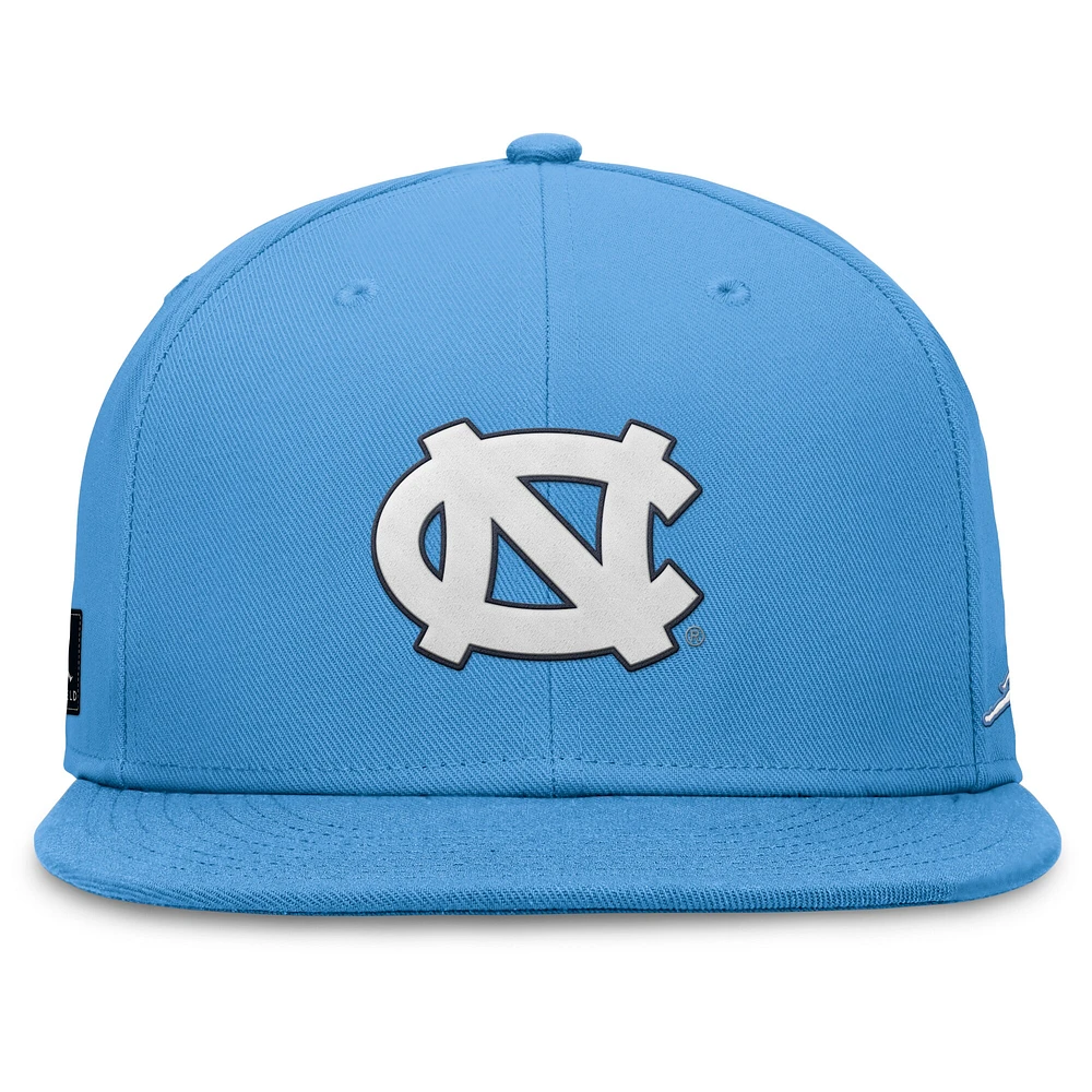 Casquette ajustée Jordan Brand Carolina Blue pour homme des Tar Heels de Caroline du Nord On-Field Pro