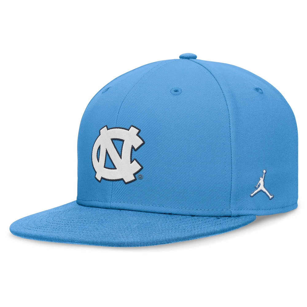 Casquette ajustée Jordan Brand Carolina Blue pour homme des Tar Heels de Caroline du Nord On-Field Pro