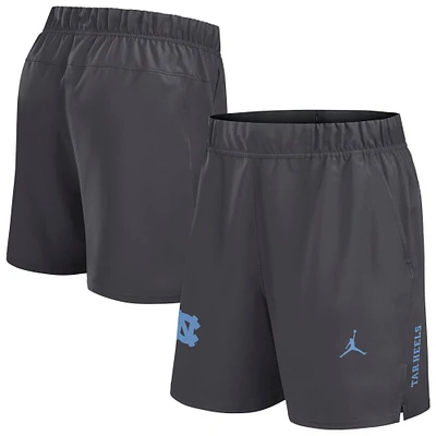 Short tissé Primetime Victory Performance gris Jordan Brand pour homme, équipe des Tar Heels de Caroline du Nord