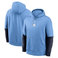 Sweat à capuche Jordan Brand bleu marine/bleu clair North Carolina Tar Heels 2024 Sideline Club pour homme