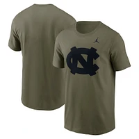 T-shirt Jordan Brand pour homme avec logo ton sur et appréciation militaire des Tar Heels de Caroline du Nord 2024 Olive