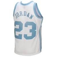 Maillot authentique de joueur retraité Mitchell & Ness Michael Jordan blanc des Tar Heels Caroline du Nord 1983/84 pour homme