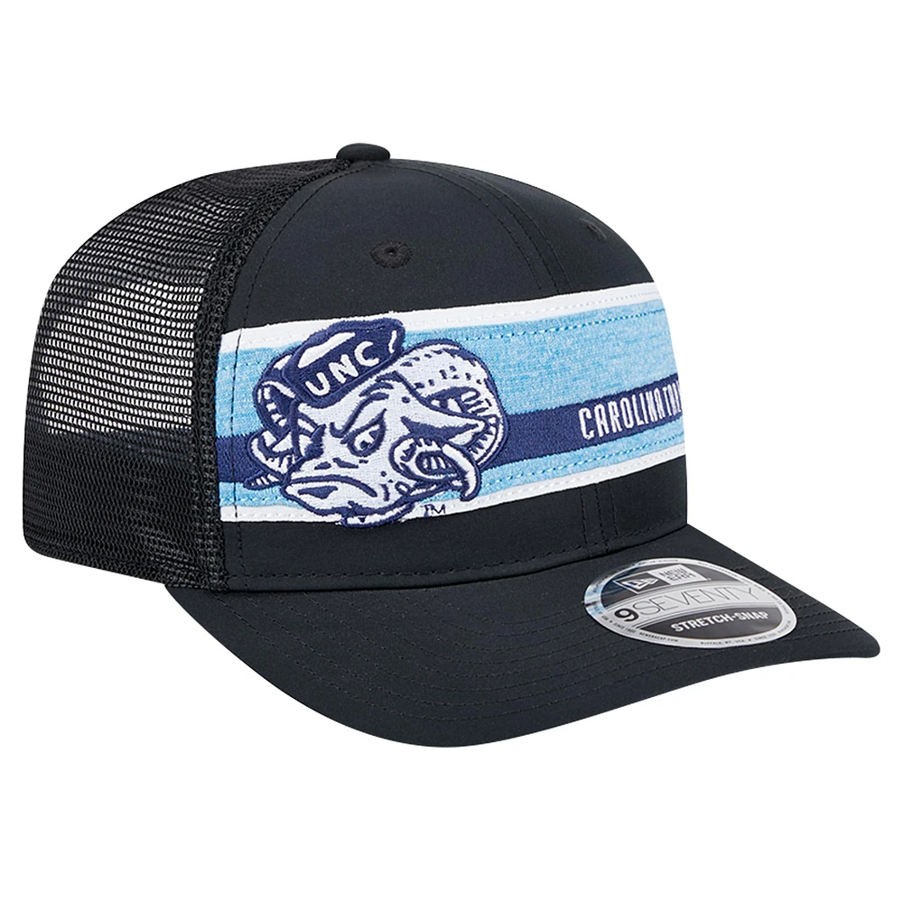 Casquette ajustable extensible à boutons-pression rayée 9SEVENTY Trucker de North Carolina Tar Heels pour homme New Era noire/bleu clair