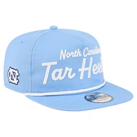 Casquette snapback de golfeur New Era bleu Caroline du Nord Tar Heels Adventure Team Text pour homme