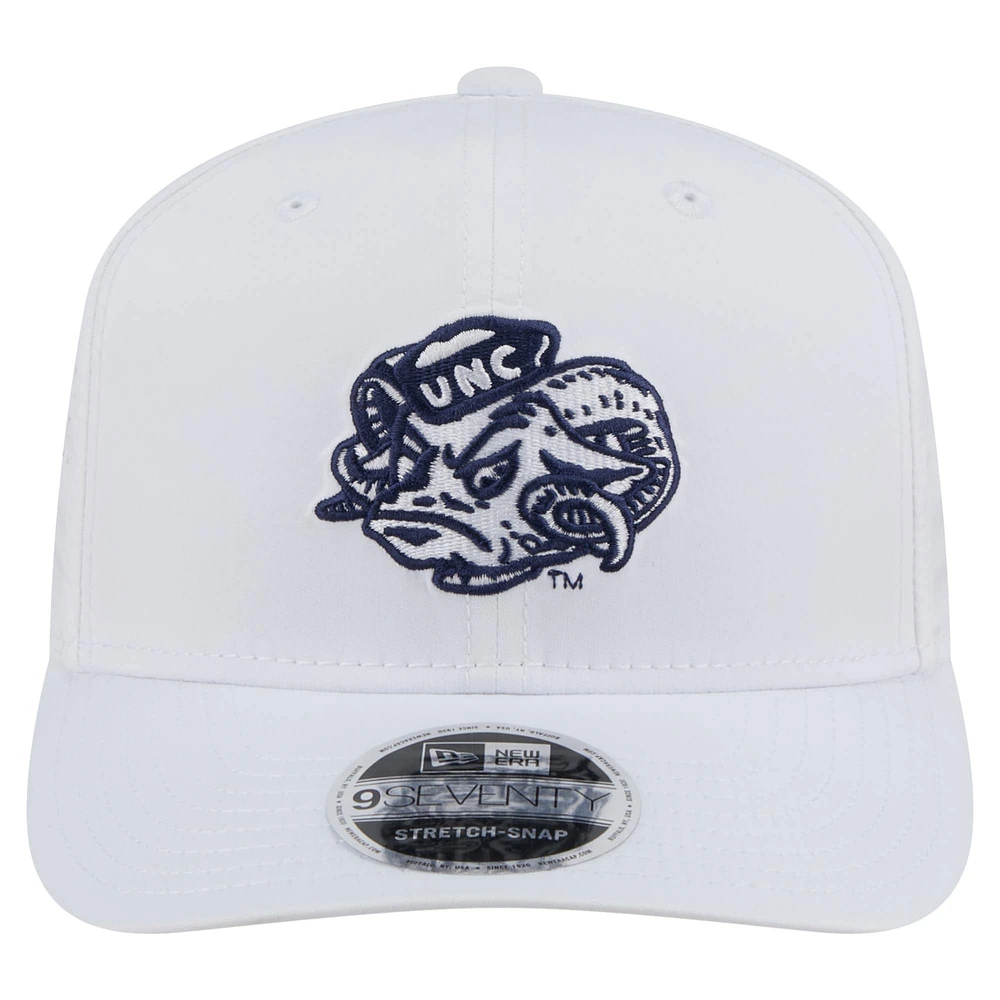 Men's New Era White North Carolina Tar Heels Perform Vault 9SEVENTY Stretch-Snap Hat