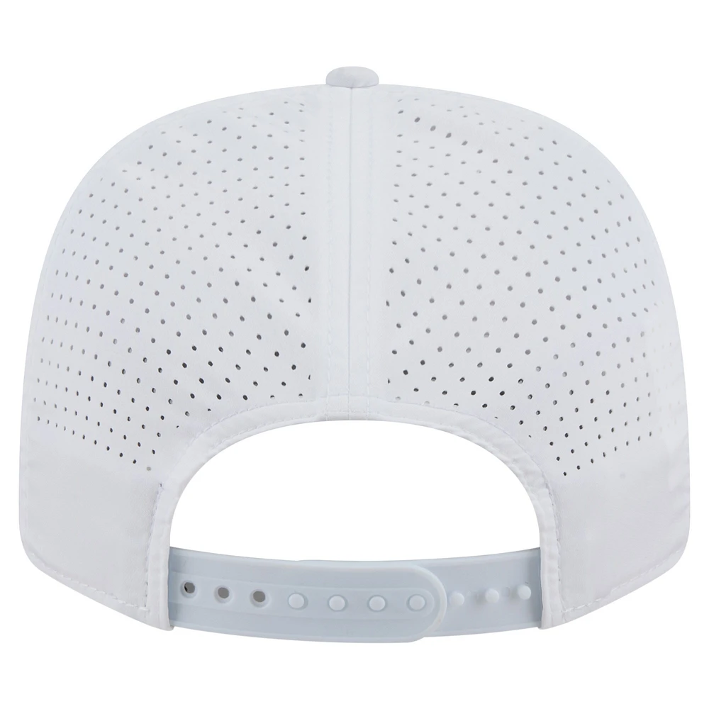 Men's New Era White North Carolina Tar Heels Perform Vault 9SEVENTY Stretch-Snap Hat