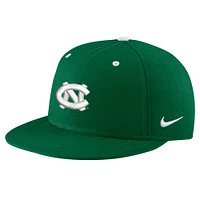 Men's Nike Green North Carolina Tar Heels St. Patrick's Day True Fitted Performance Hat