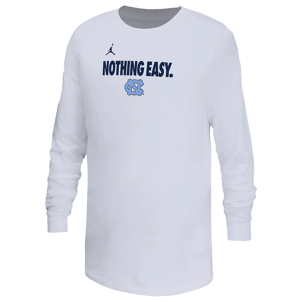 Youth Jordan Brand White North Carolina Tar Heels 2025 On-Court Bench Long Sleeve T-Shirt