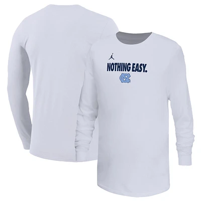 Youth Jordan Brand White North Carolina Tar Heels 2025 On-Court Bench Long Sleeve T-Shirt