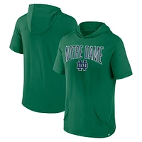 T-shirt à capuche vert Fanatics pour hommes Notre Dame Fighting Irish Outline Lower Arch