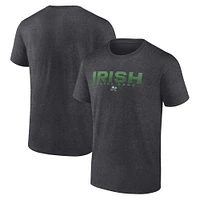 T-shirt pour homme Fanatics Heather Charcoal Notre Dame Fighting Irish Iconic Battle Scars