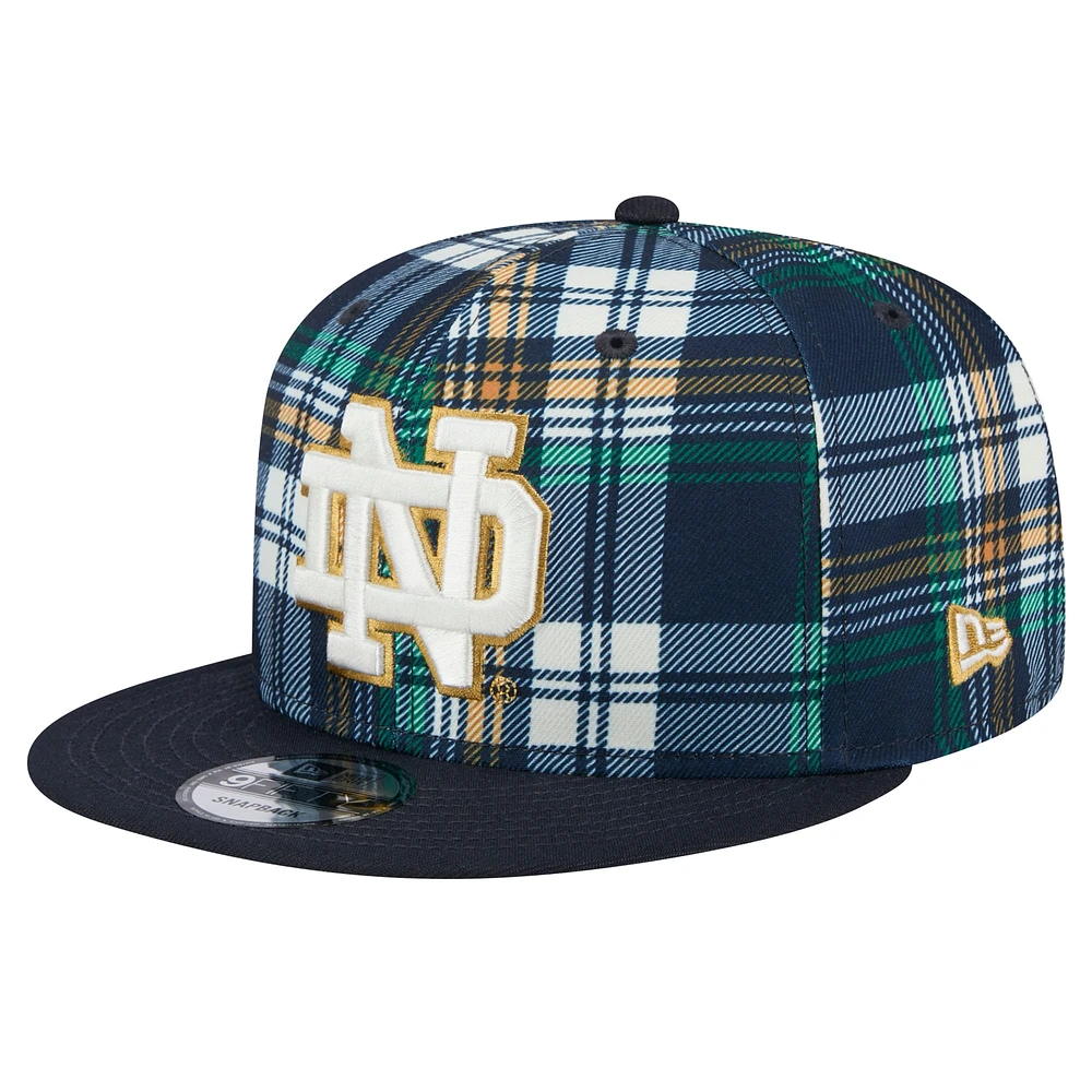 Casquette à pression 9FIFTY à carreaux Fighting Irish de Notre Dame de New Era pour homme