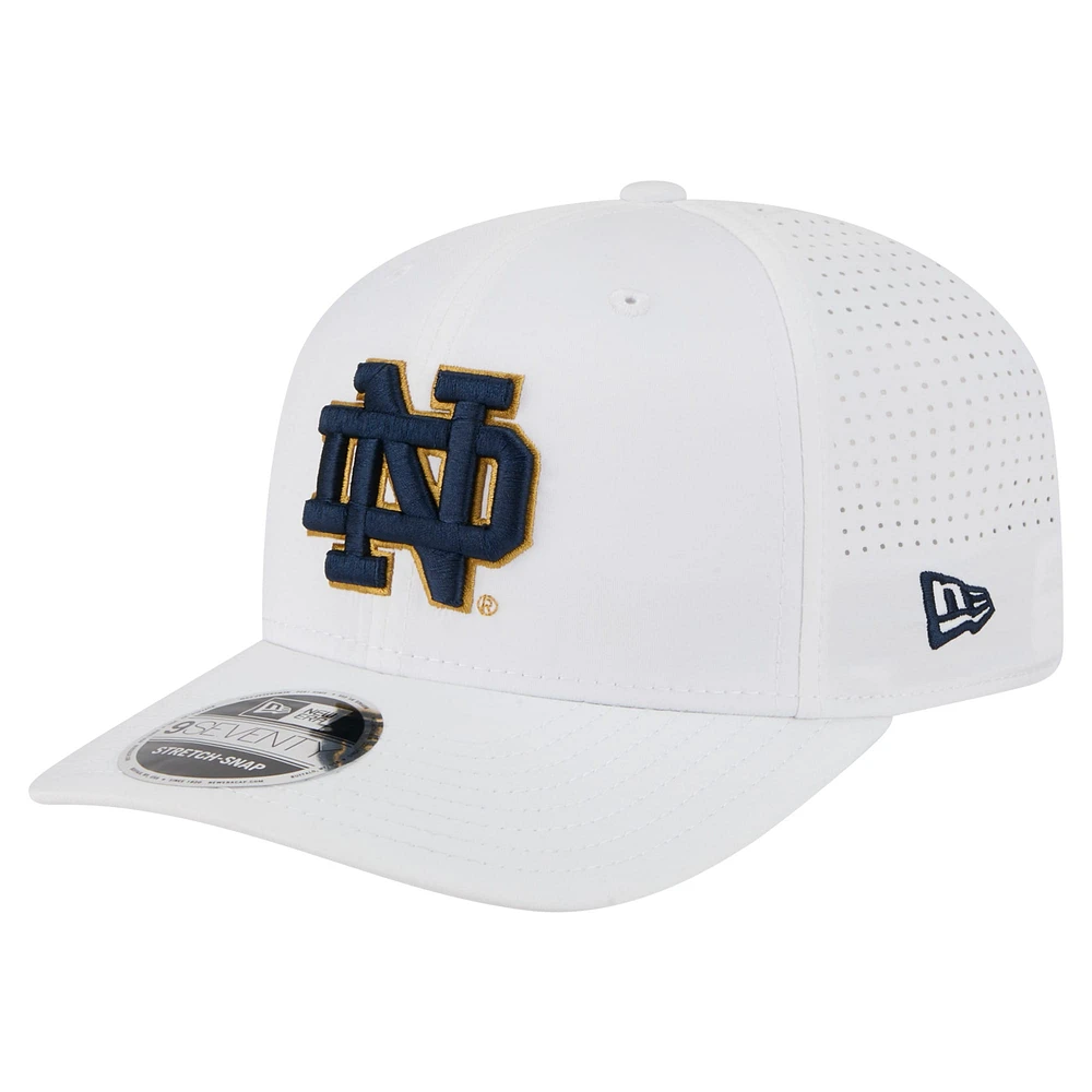 Men's New Era White Notre Dame Fighting Irish Perform Vault 9SEVENTY Stretch-Snap Hat
