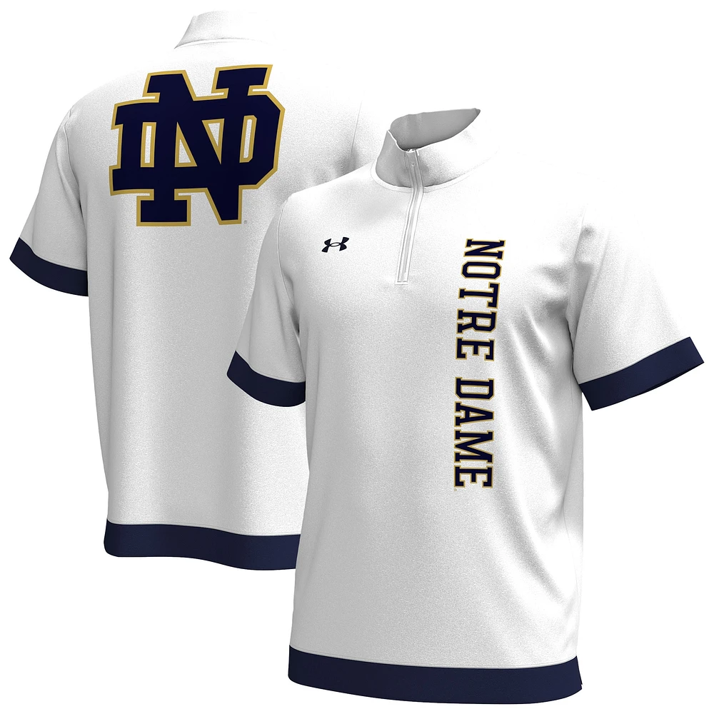 T-shirt blanc Under Armour pour homme avec fermeture éclair quart de tour sur le terrain Notre Dame Fighting Irish 2024