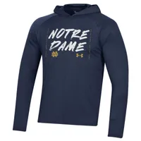 Under Armour Navy Notre Dame Fighting Irish 2023 On Court Bench Shooting T-shirt à capuche manches longues