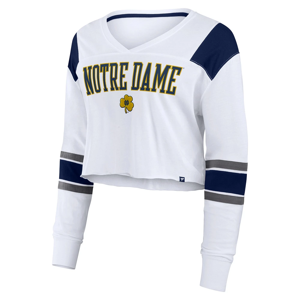 Haut court à manches longues et col en V pour femme Fanatics White Notre Dame Fighting Irish Training Camp