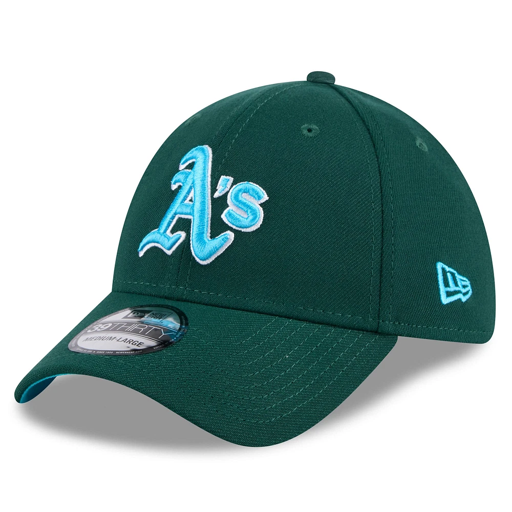 Casquette 39THIRTY Flex pour homme Oakland Athletics 2024 New Era verte la fête des pères