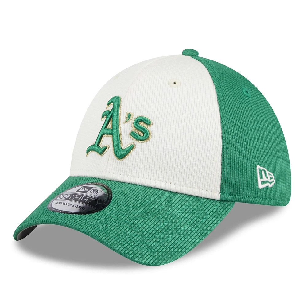 Men's New Era White/Green Athletics 2024 St. Patrick's Day 39THIRTY Flex Fit Hat