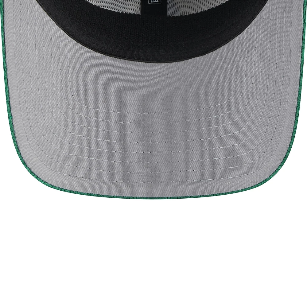 Men's New Era White/Green Athletics 2024 St. Patrick's Day 39THIRTY Flex Fit Hat