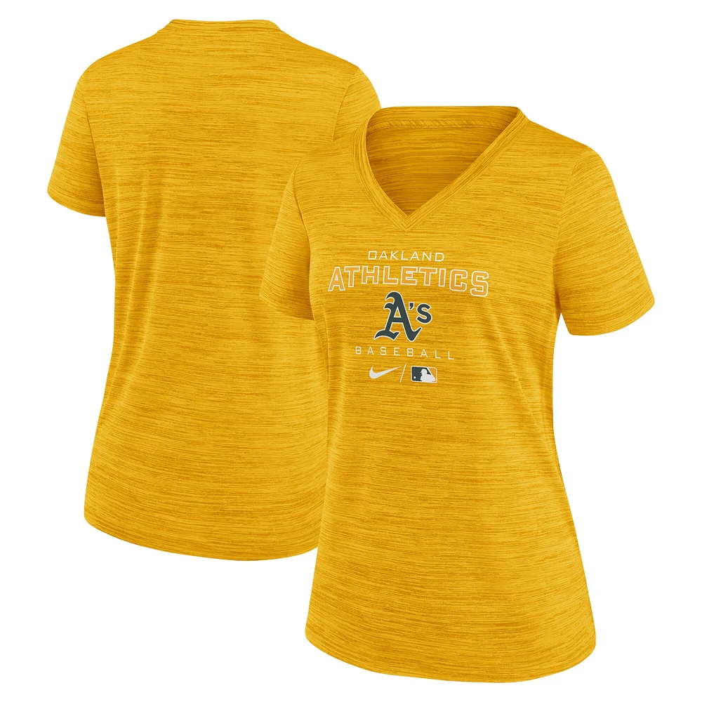 T-shirt à col en V Nike Gold Oakland Athletics Authentic Collection Velocity Performance pour femme