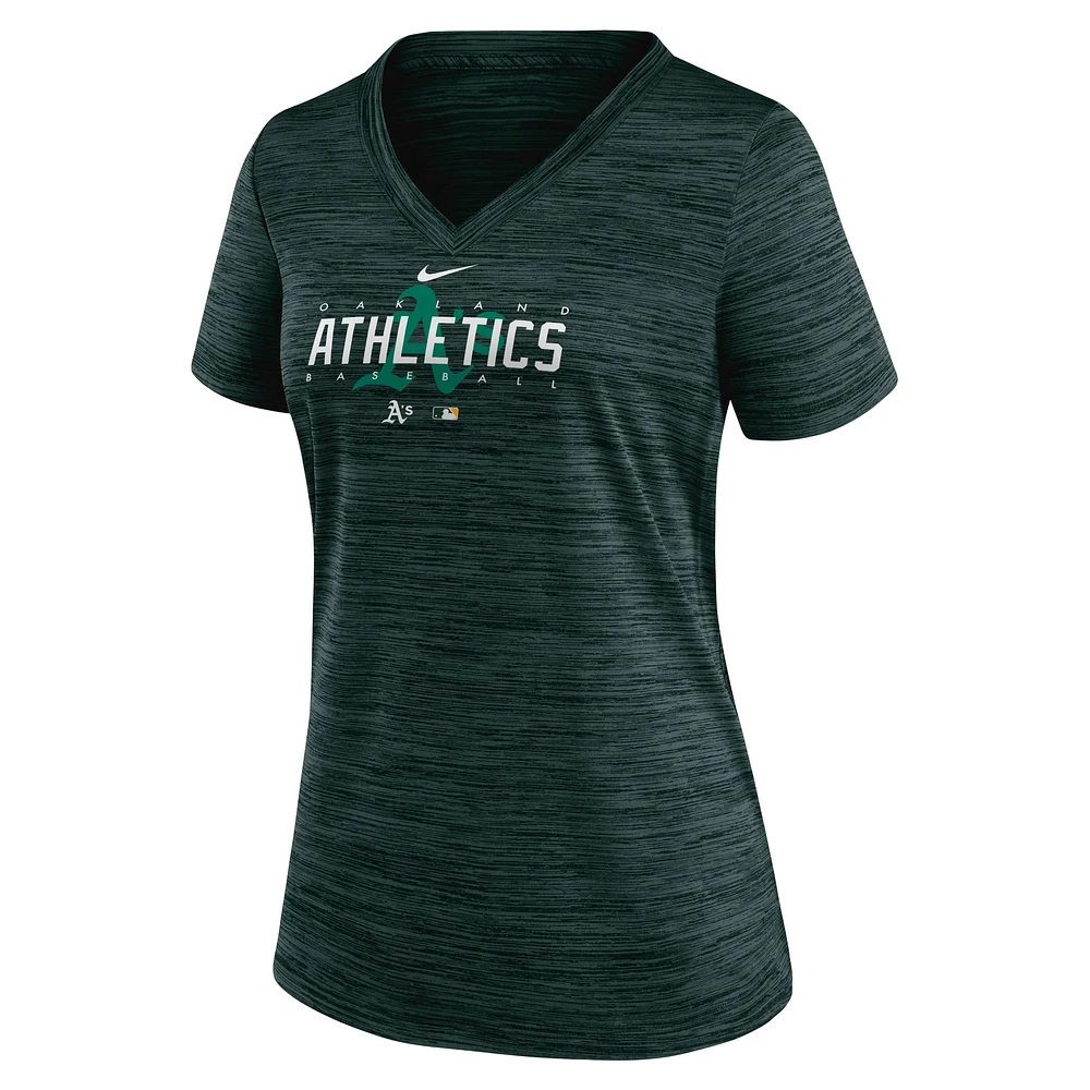 T-shirt à col en V Nike Oakland Athletics Authentic Collection Velocity pour femme