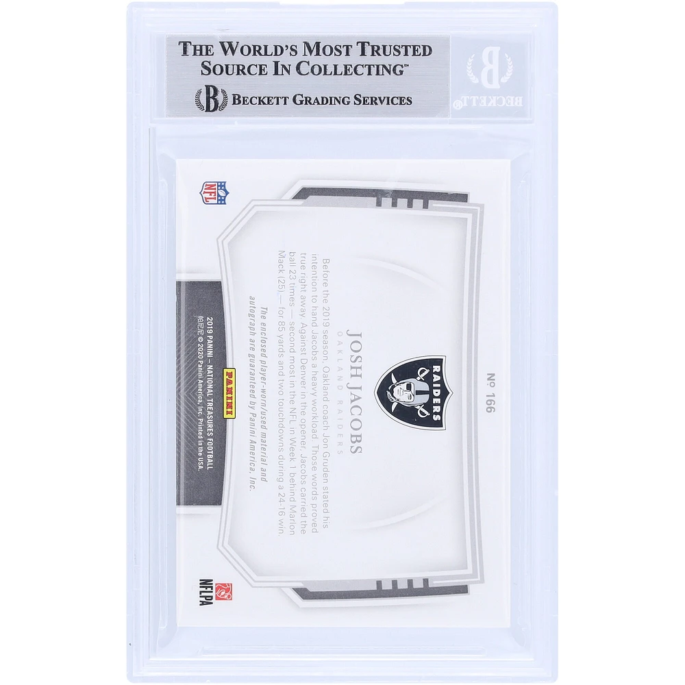 Josh Jacobs Oakland Raiders Carte recrue 8.5 authentifiée 2019 Panini National Treasures Nike Swoosh Stars & Stripes #166 #3/3 BGS - Sous-grades 9.5, 9.5, 8.5, 8