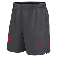 Short Nike Primetime Woven Victory Performance pour homme, couleur charbon Ohio State Buckeyes