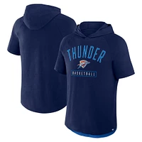 T-shirt à capuche raglan bleu marine pour homme, motif Oklahoma City Thunder Pass Legend