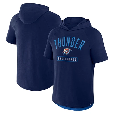 T-shirt à capuche raglan bleu marine pour homme, motif Oklahoma City Thunder Pass Legend