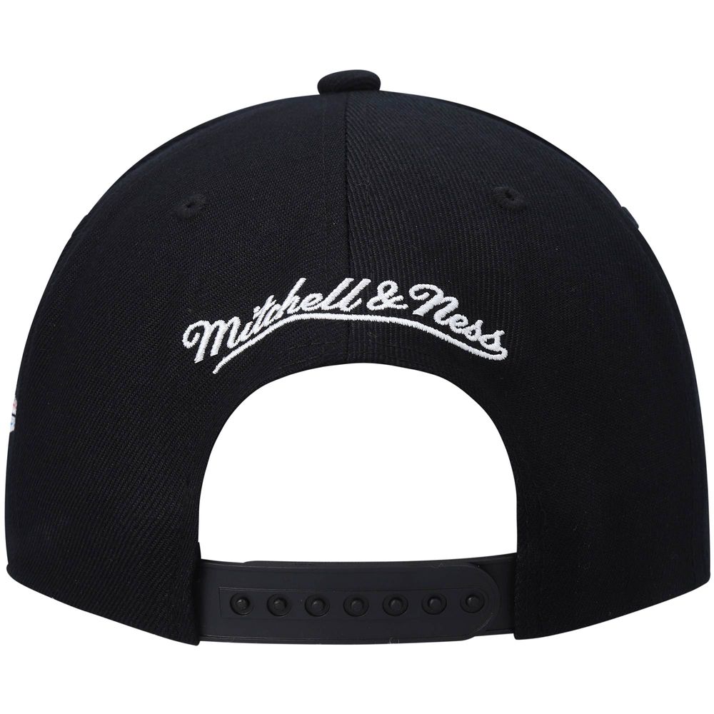 Men's Mitchell & Ness Black Oklahoma City Thunder Hardwood Classics Script 2.0 Snapback Hat