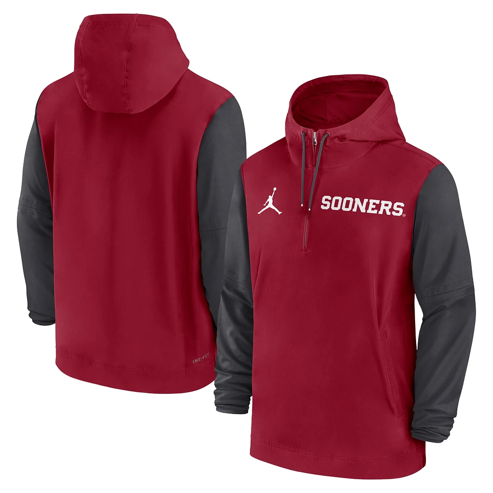 Sweat à capuche demi-zip Jordan Brand Crimson Oklahoma Sooners 2024 Sideline Pregame Player pour hommes