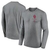 T-shirt à manches longues Jordan Brand Heather Grey Oklahoma Sooners Primary Stack Legend pour homme