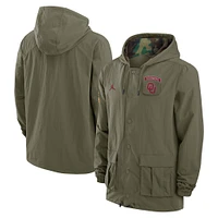 Veste militaire à capuche entièrement pressionnée pour homme Jordan Brand Olive Oklahoma Sooners 2024 Military Appreciation