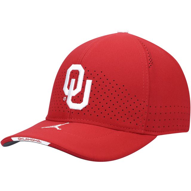 Casquette Nike Crimson Oklahoma Sooners 2021 Sideline Classic99 Performance Flex pour homme