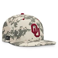 Casquette ajustée Nike Digital Camo Oklahoma Sooners 2025 Dugout True Performance pour homme