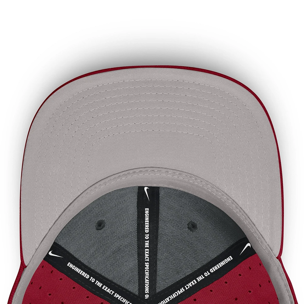 Men's Nike White/Crimson Oklahoma Sooners On-Field Dugout True Performance Fitted Hat