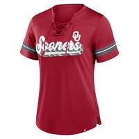 T-shirt à lacets et col en V Athena pour femmes Fanatics Crimson Oklahoma Sooners Fundamental Overtime Readiness